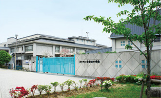 ファイル:彩都西小学校 彩都161027.jpg