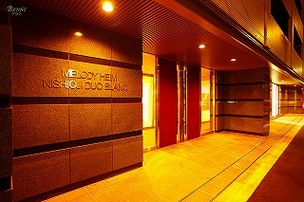 ファイル:メロディーハイム西大路デュオブランエントランス.jpg