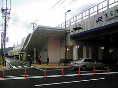 ファイル:エルグレース西宮 JRさくら夙川駅 2007年3月25日撮影.jpg