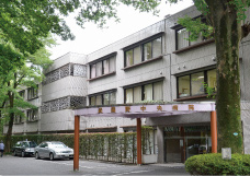 ファイル:武蔵野中央病院 小金井161104.png