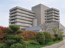 ファイル:大阪市立十三市民病院 淀川区161029.jpg