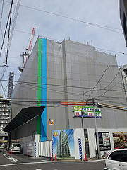 ファイル:20140412プレサンス ロジェ 鶴舞駅前II.jpg