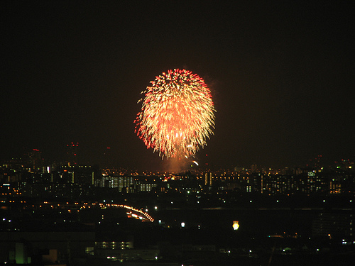 ファイル:淀川花火大会170715(2012-08-05撮影).jpg