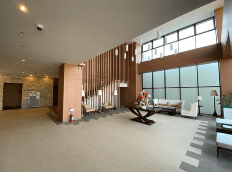 ファイル:MINASIA湘南ライフタウン エンランスロビー ラウンジ.png