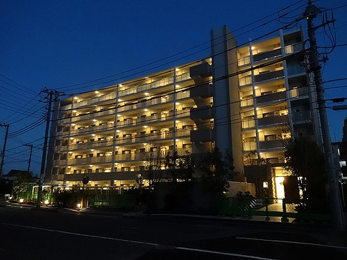 ファイル:西側 夕方の様子です。(2014-10-19撮影)170101.jpg