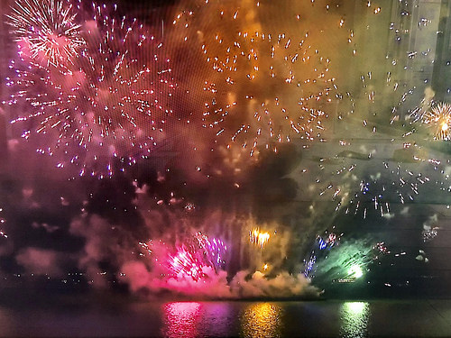 ファイル:プレサンス レジェンド 琵琶湖 琵琶湖花火.jpg