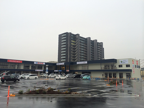 ファイル:勝川サザンクラス 商業施設.jpg