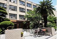 ファイル:市立日吉小学校 難波161030.png