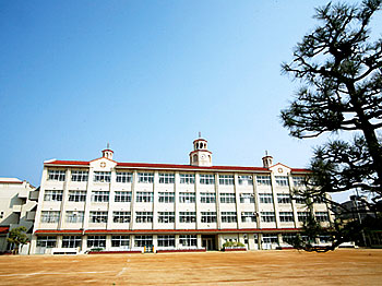 ファイル:ワコーレKOBEハーバーマークス市立本庄小学校.jpg