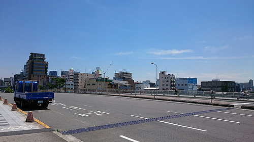 ファイル:大正橋からマンションに向かっての写真(2016-05-18撮影).jpg
