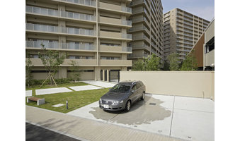 ファイル:グランドメゾン伊丹池尻 リテラシティ洗車場.jpg