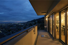 ファイル:サンクタス六甲VIEWSバルコニー(E type).jpg