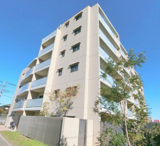 ファイル:クリオ武蔵小金井フロントアベニュー 外観2.png