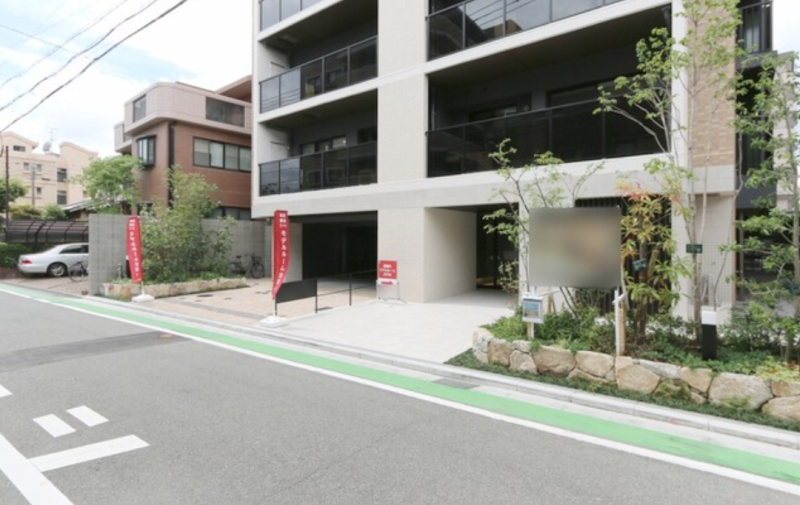 ファイル:サンメゾン今川 エントランスアプローチ.png