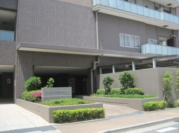 岡崎タワーレジデンス　エントランスアプローチ