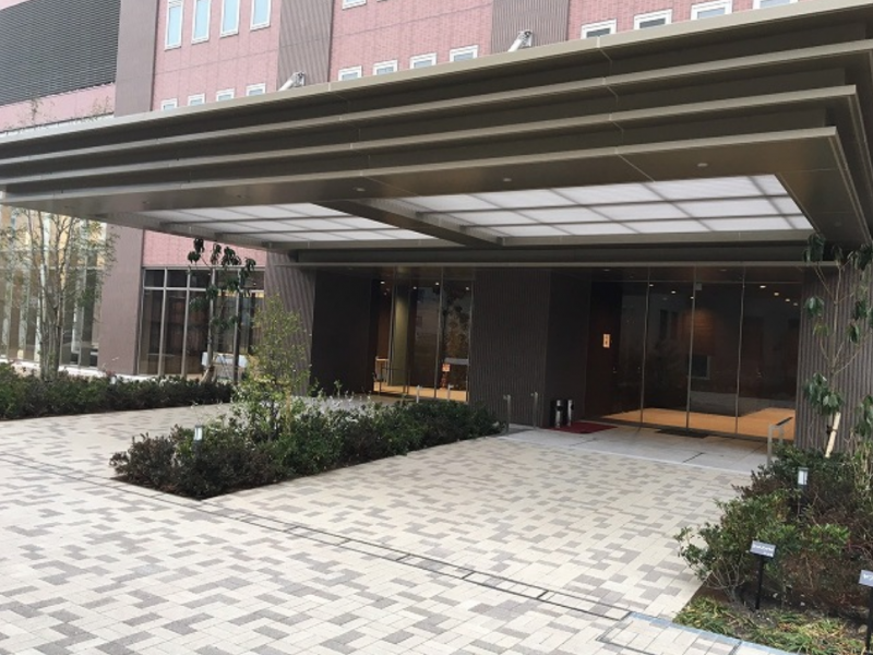 ファイル:阿波座ライズタワーズ フラッグ46 エントランス外観 .png