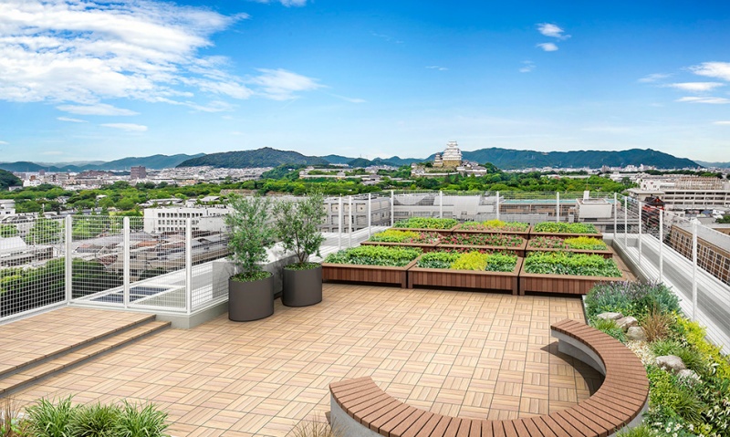 ファイル:エスコート姫路 ザ・レジデンス屋上庭園.jpg