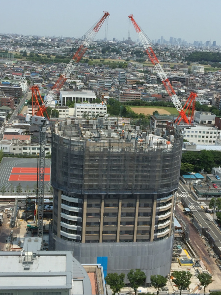 ファイル:パークシティ武蔵小杉 ザ ガーデン タワーズイースト現地写真（2016-05-21 ）.jpg