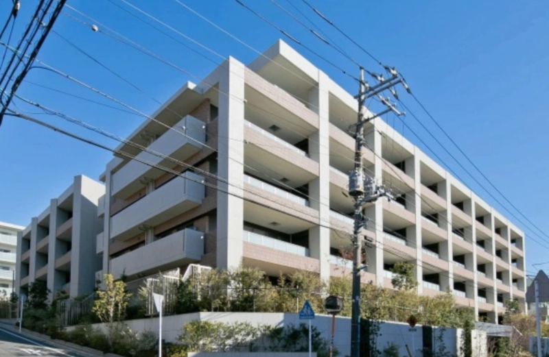 ファイル:ブランズ青葉台二丁目 外観２.png