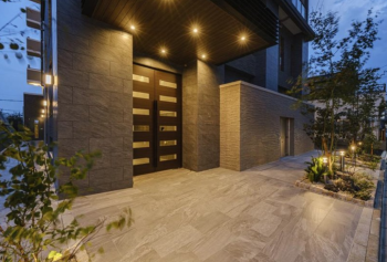 セレンシオ前原ステーションイースト　エントランスアプローチ