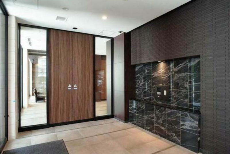 ファイル:ブランズタワーアイム札幌大通公園 エントランス.png