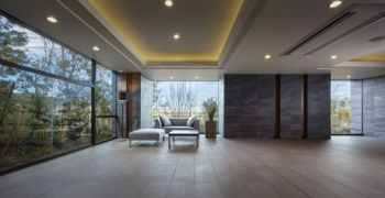 シティテラス吉川美南　エントランスホール