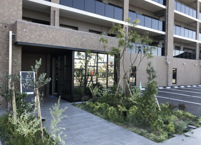 ファイル:オーヴィジョン佐賀グランテラス サブエントランス.png