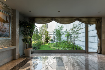 Brillia（ブリリア）夙川　共有廊下 中庭