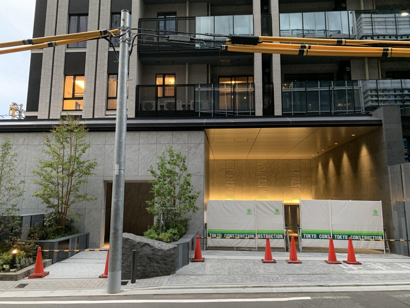 ファイル:ザ・パークハウス 渋谷南平台外観写真3（2019.10.26）.jpg