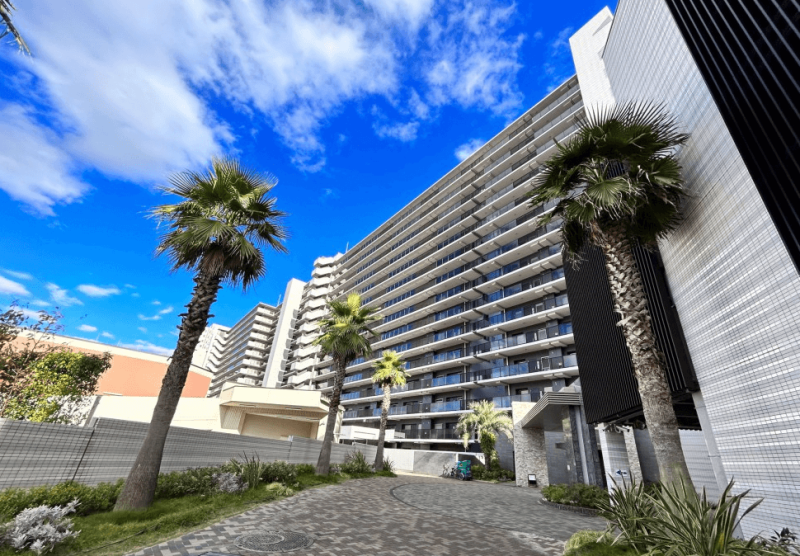 ファイル:プレサンス レジェンド 琵琶湖 外観.png