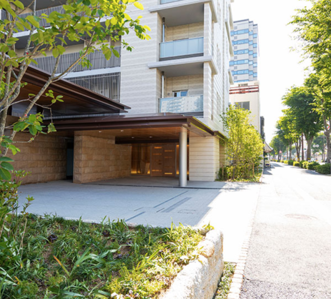 ファイル:常盤町レジデンス エントランスアプローチ.png