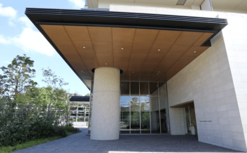 ファイル:ルネ西宮仁川 エントランスアプローチ.png