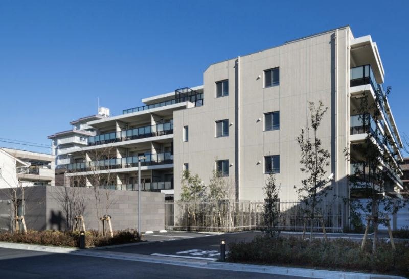 ファイル:リーフィアレジデンス狛江東和泉 外観.png