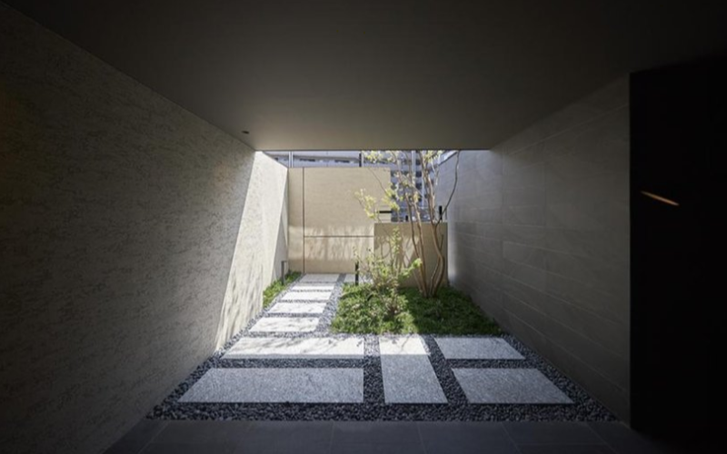 ファイル:パークアソシア 原テラス 中庭.png