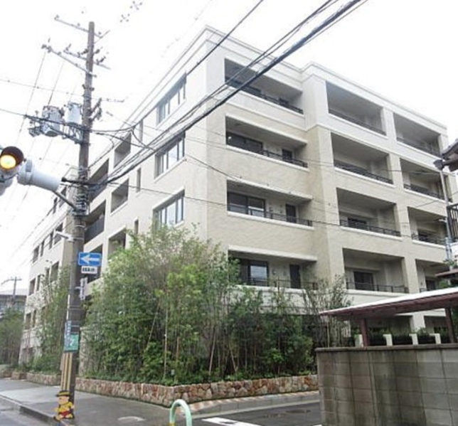 ファイル:グランドメゾン茨木下中条 外観２.png