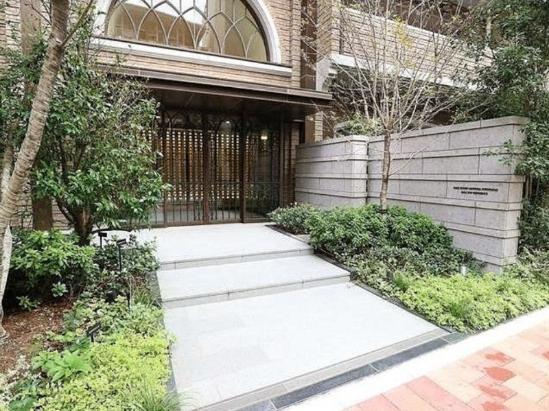 ファイル:パークコート千代田駿河台ヒルトップレジデンス エントランス 1.png