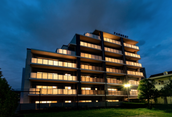 ファーネスト春日原ルクシア　外観2