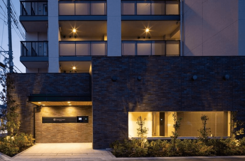 ファイル:ローレルコート国立 エントエランスアプローチ1.png