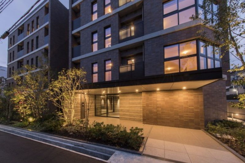 ファイル:ジオ神戸本山中町 エントランスアプローチ.png