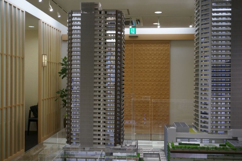 ファイル:シティタワー国分寺 ザ・ツイン ウエスト・イーストマンション模型.JPG