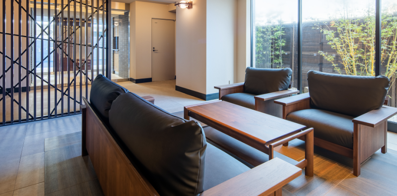 ファイル:シャリエ安東二丁目 エントランスホール.png