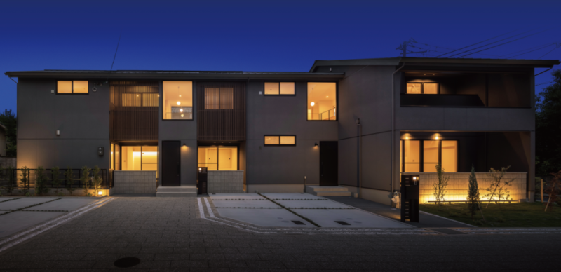 ファイル:ルーシアコート京都花園西陵 外観2.png