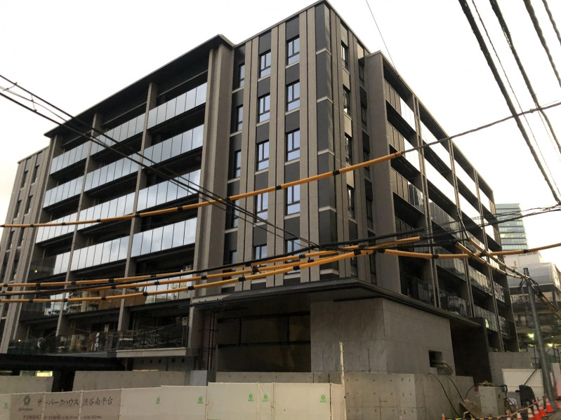 ファイル:ザ・パークハウス 渋谷南平台外観写真（2019.9.14）.jpg