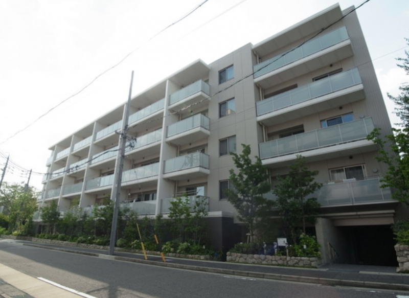 ファイル:グランドメゾン上社 外観 2.png