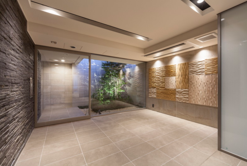 ファイル:Brillia（ブリリア）レジデンス調布国領町 エントランスホール１.png