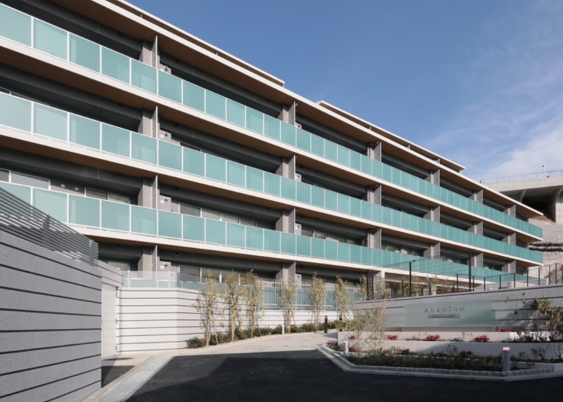 ファイル:アデニウム上麻生 ザ・レジデン 外観2.png