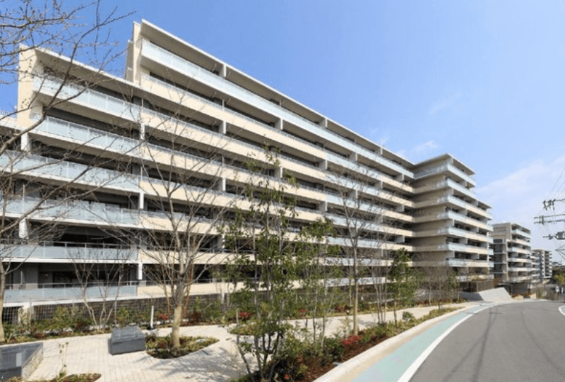 ファイル:シエリアシティ千里山 B棟外観1.png