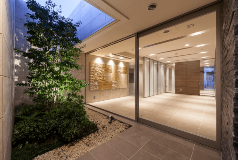 ファイル:Brillia（ブリリア）レジデンス調布国領町 エントランスホール２.png