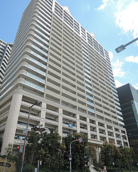 ファイル:なんばセントラルプラザ リバーガーデン 外観１.png