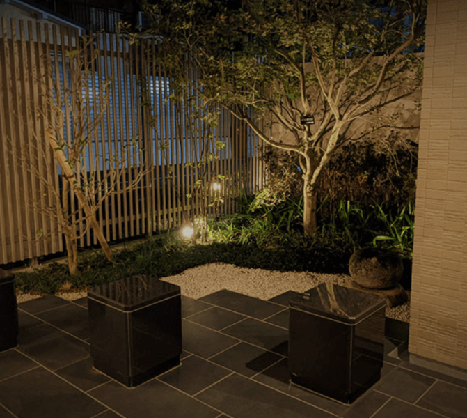 ファイル:プレミスト山科椥辻ザ・テラス 庭.png